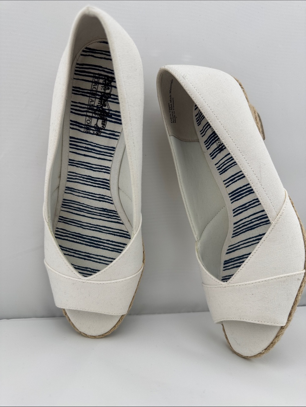 Coach and Four Cream Canvas Espadrille Peep Toe women shoe size 7
